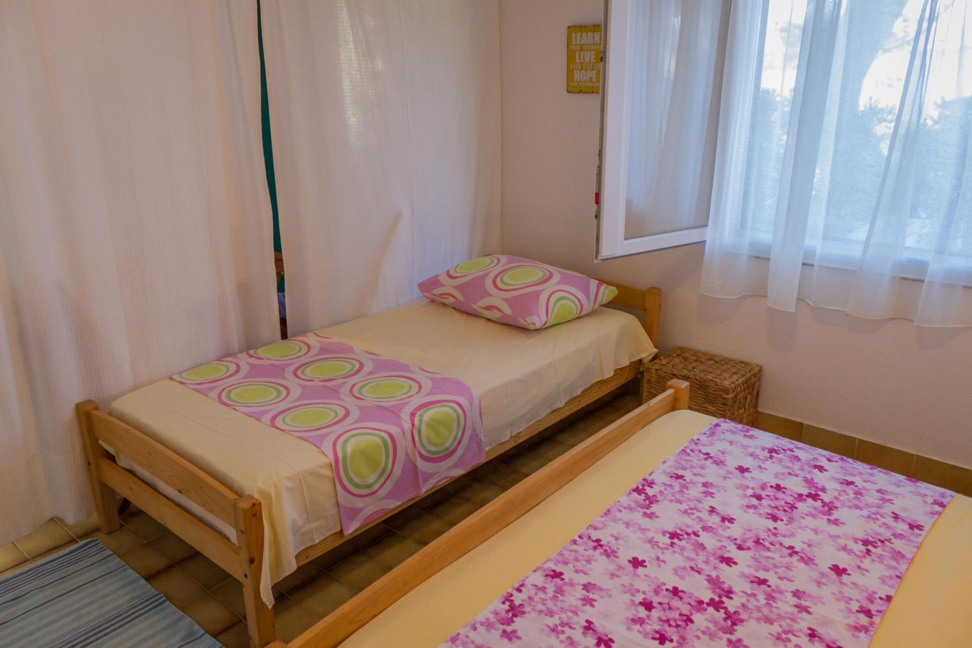 Apartments By The Sea Stomorska, Solta - 5190 Номер фото